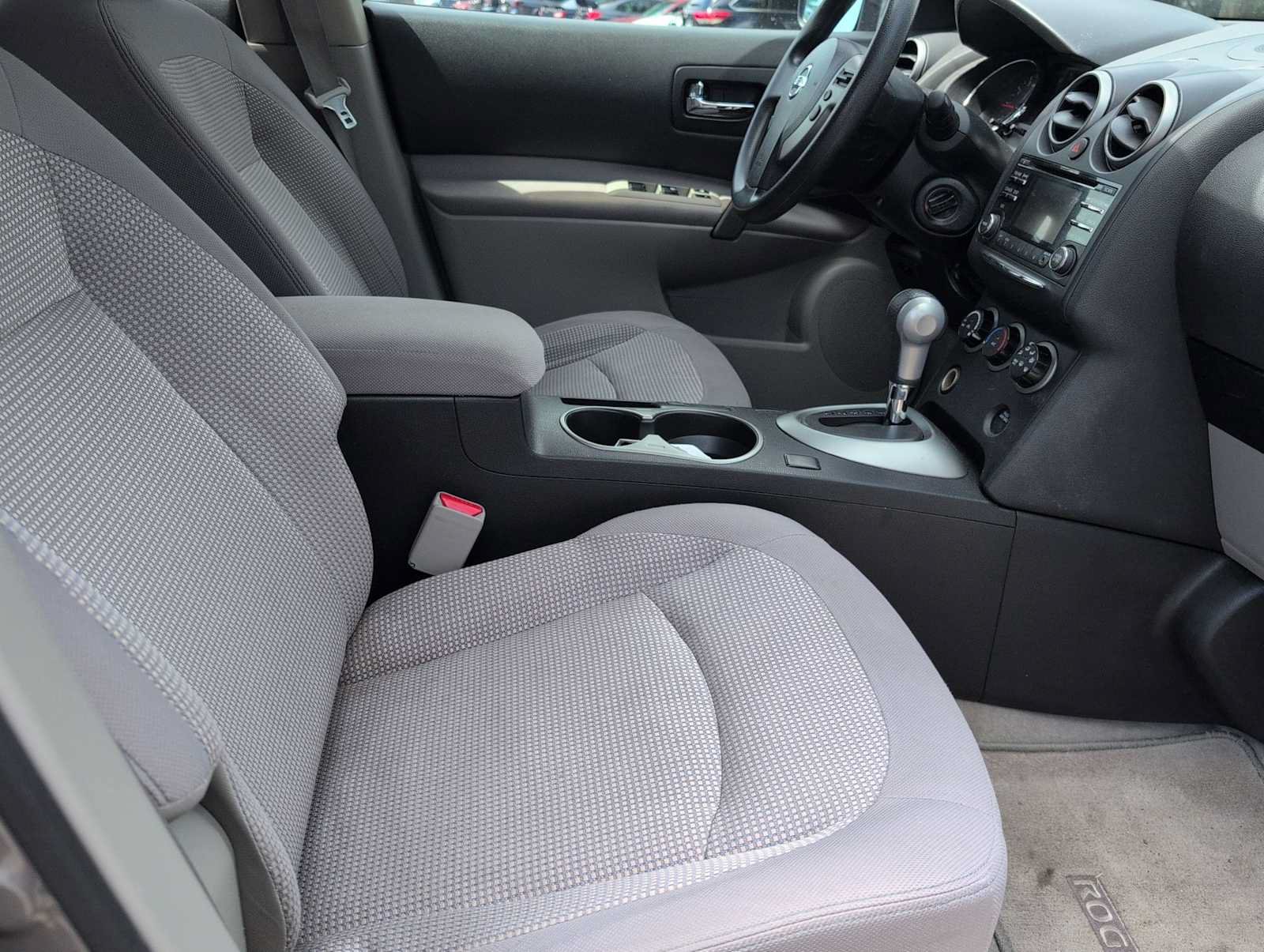 Used 2013 Nissan Rogue SV FWD image 21