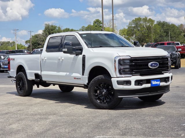Used 2025 Ford F350 Platinum AWD/4WD image 2