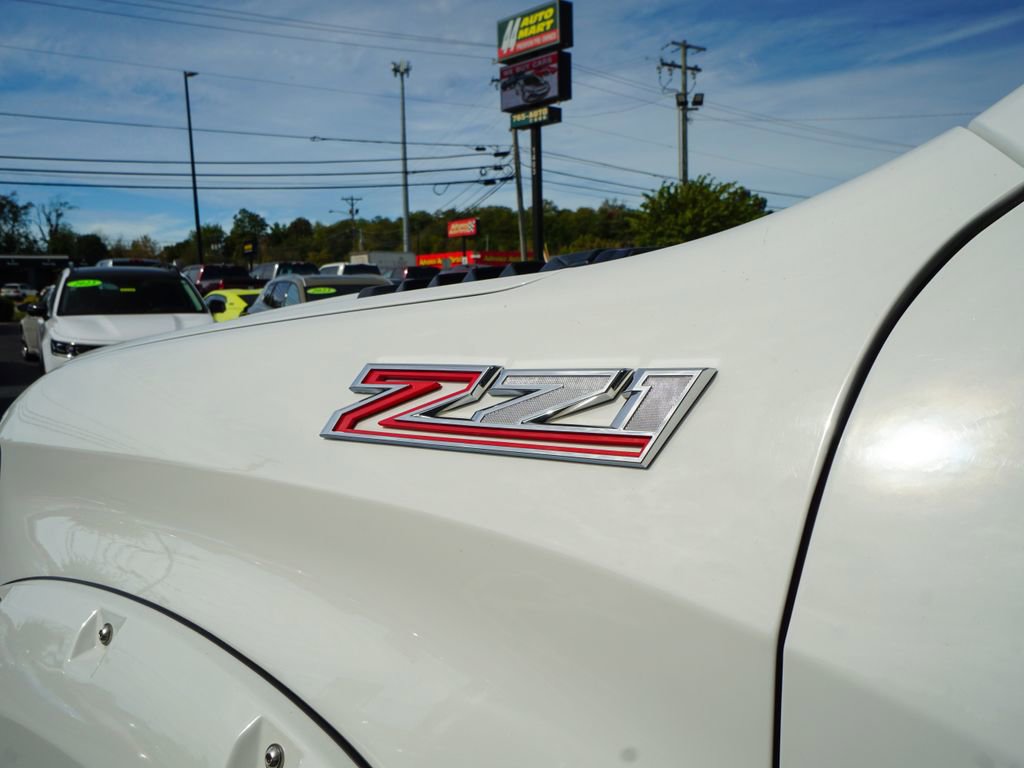 Used 2019 Chevrolet Silverado 1500 LTZ w/ LTZ Premium Package image 3