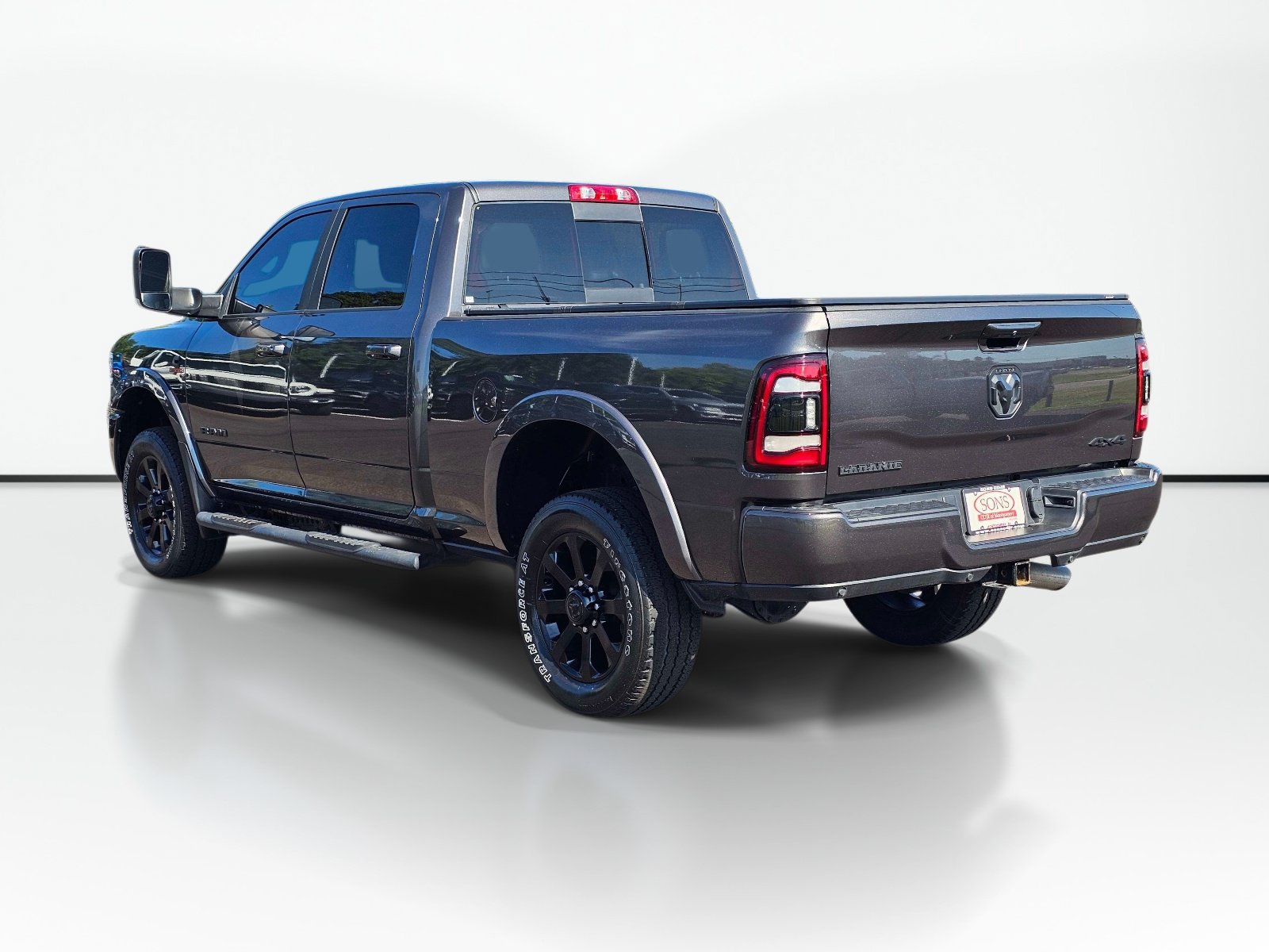 Used 2022 RAM 3500 Laramie w/ Night Edition AWD/4WD image 15