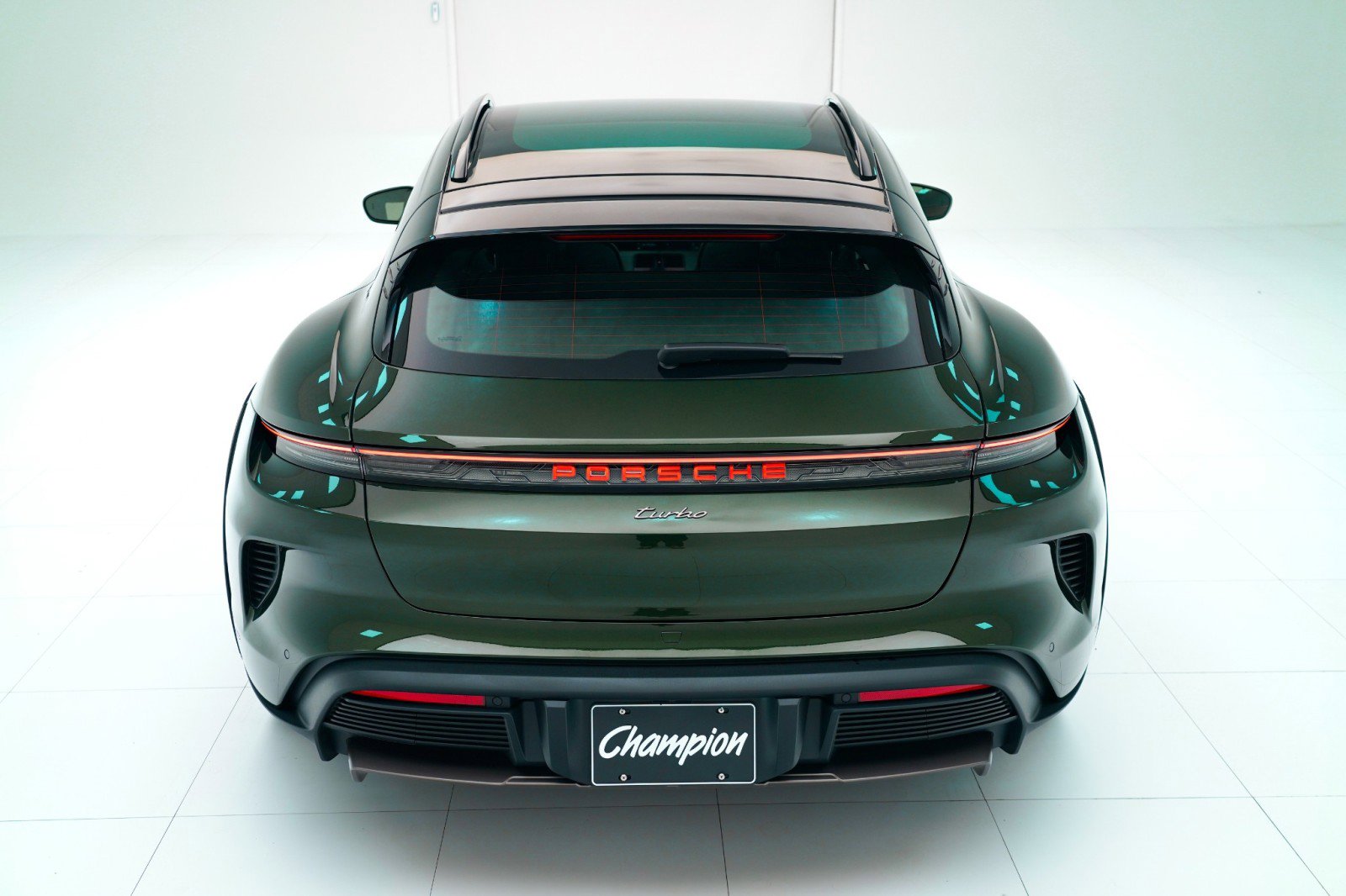New 2026 Porsche Taycan Turbo Cross Turismo image 10