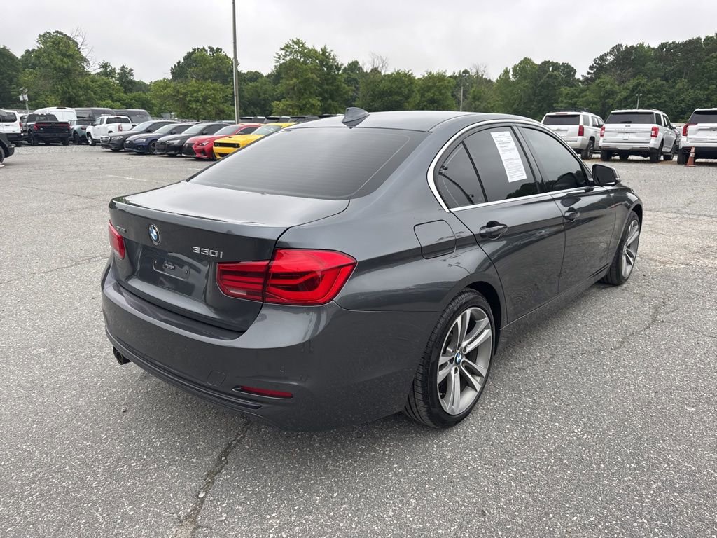 Used 2018 BMW 330i xDrive Sedan w/ Convenience Package AWD/4WD image 5