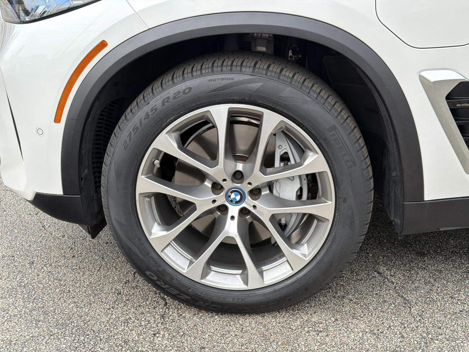 Certified 2024 BMW X5 xDrive50e w/ Premium Package AWD/4WD image 19