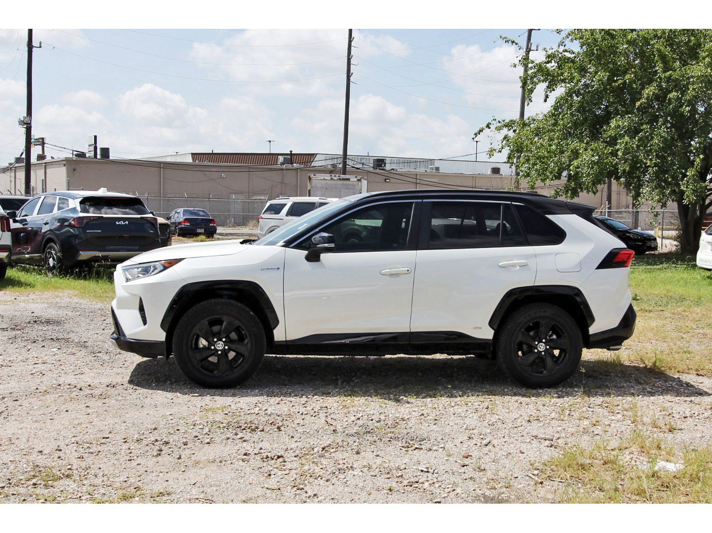 Used 2019 Toyota RAV4 XSE AWD/4WD image 6