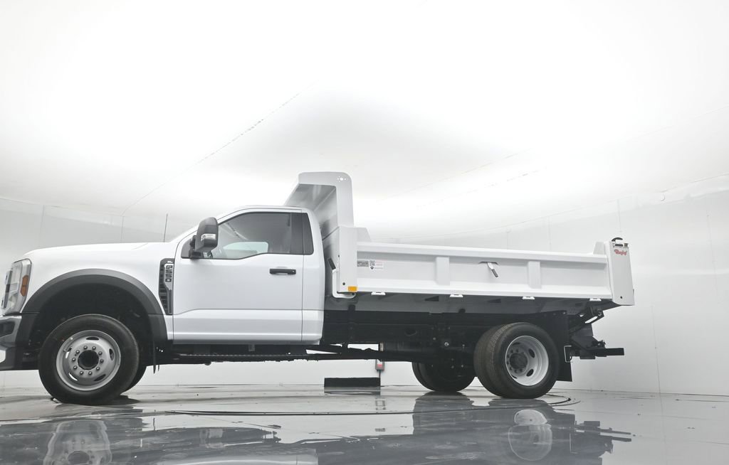 New 2025 Ford F550 2WD Regular Cab Super Duty image 46
