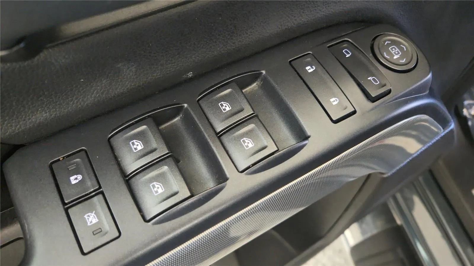 Used 2017 Chevrolet Silverado 1500 LT w/ All Star Edition image 30