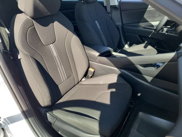 Certified 2026 Hyundai Elantra Hybrid FWD image 21