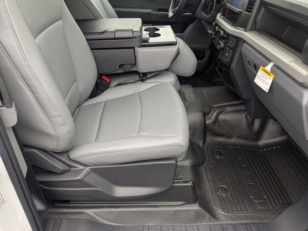 New 2026 Ford F350 XL w/ XL Chrome Package image 18