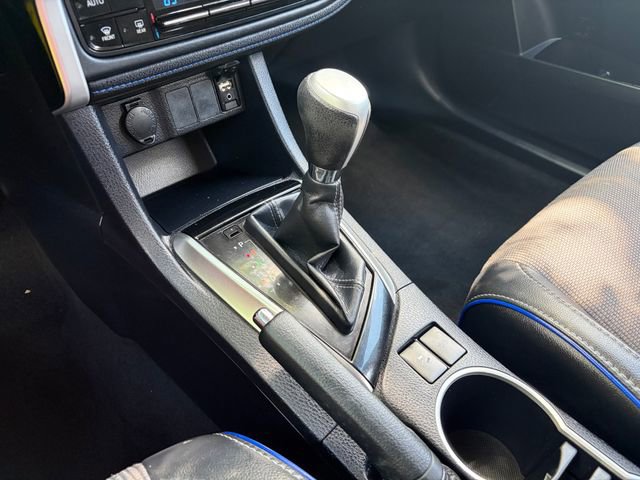 Used 2017 Toyota Corolla SE w/ Carpet Mat Package (TMS) FWD image 12
