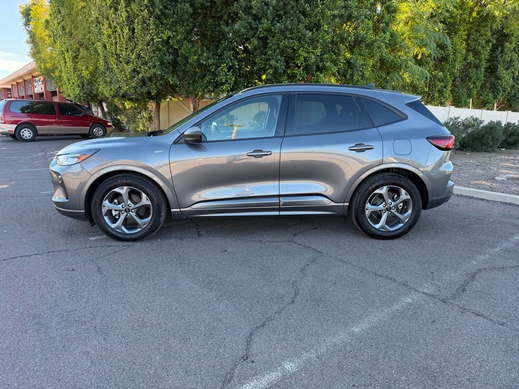 Used 2023 Ford Escape ST-Line w/ Tech Pack #1 image 6