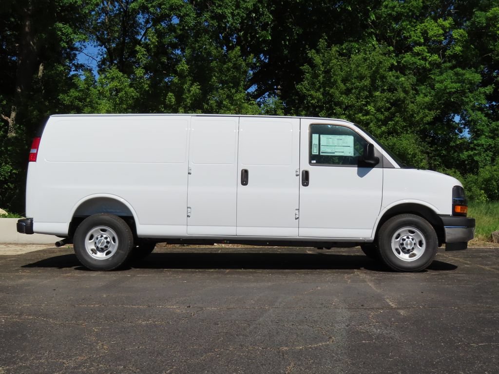 New 2026 Chevrolet Express 3500 Extended w/ Driver Convenience Package RWD image 2