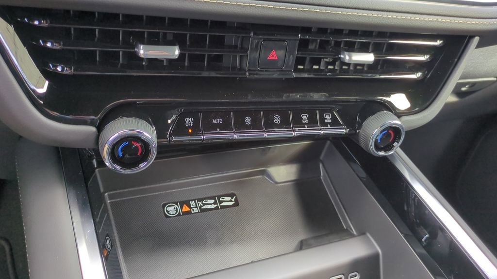 New 2026 Chevrolet Suburban Premier image 19