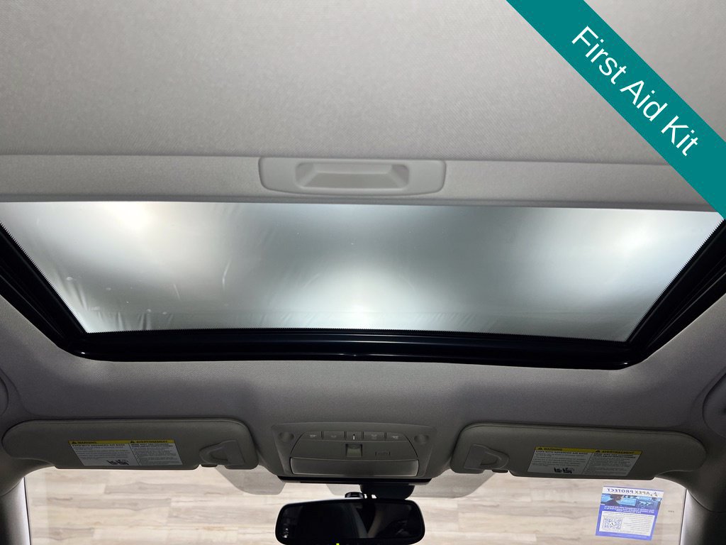 Used 2024 INFINITI Q50 Luxe w/ Cargo Package RWD image 4