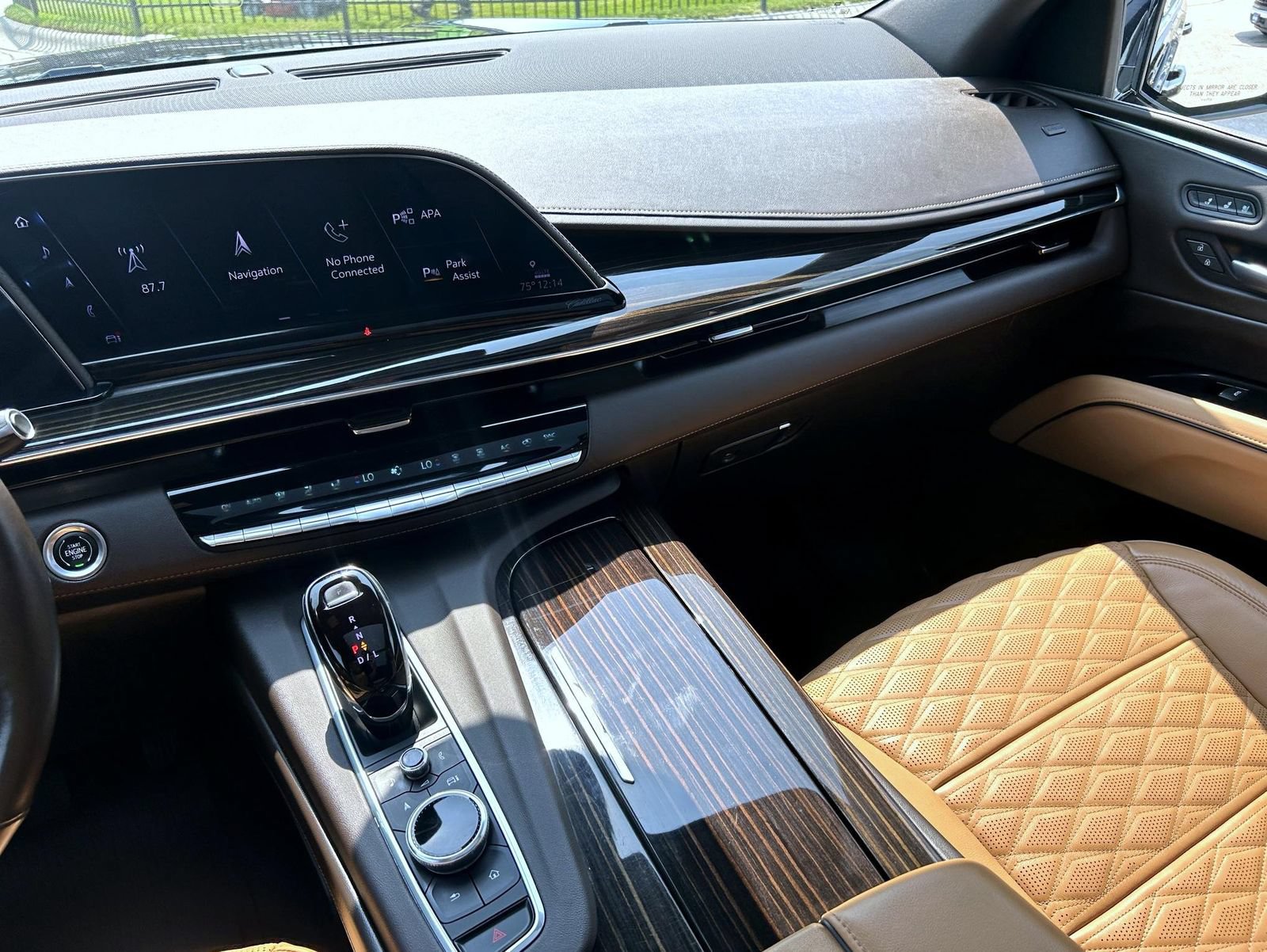 Certified 2023 Cadillac Escalade Premium Luxury AWD/4WD image 22