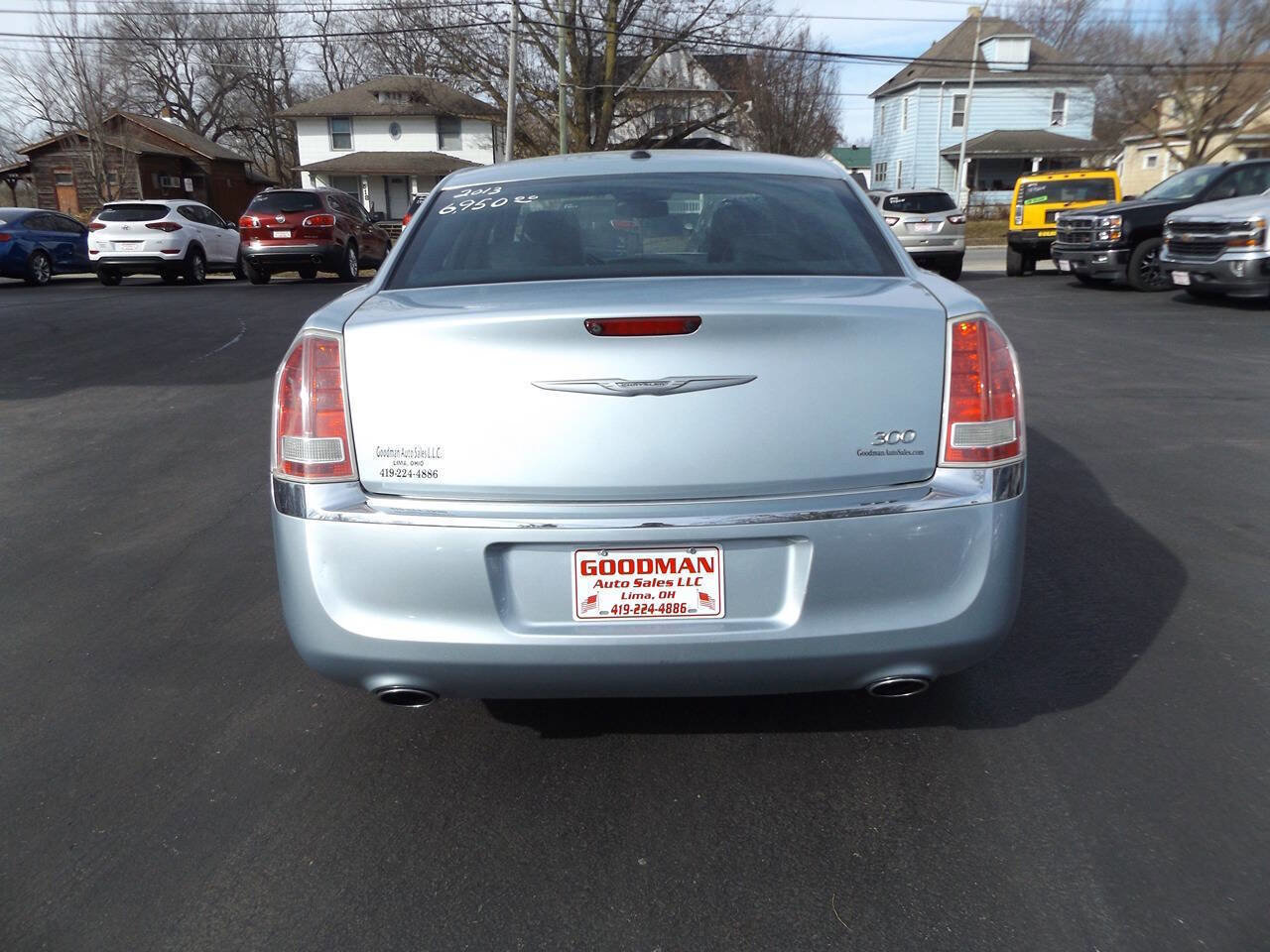 Used 2013 Chrysler 300 w/ Driver Convenience Group image 8