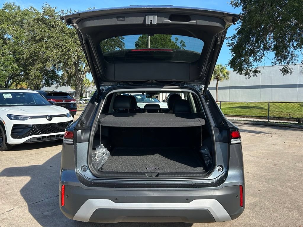 New 2026 Volkswagen Tiguan SE FWD image 42