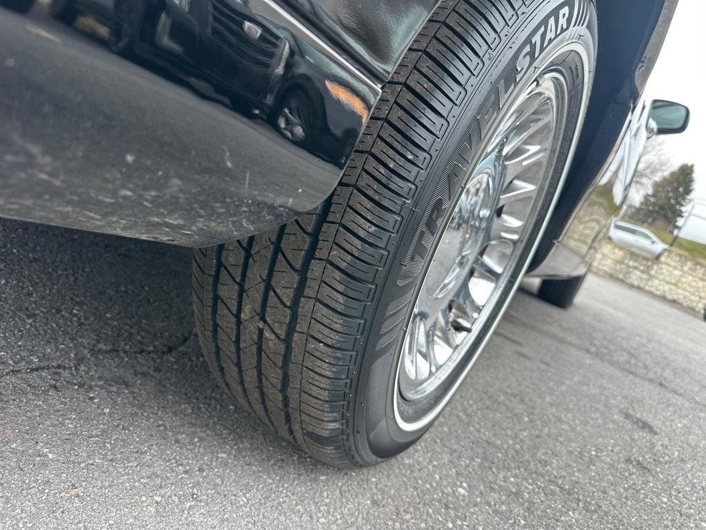 Used 2002 Lincoln Town Car Cartier RWD image 11