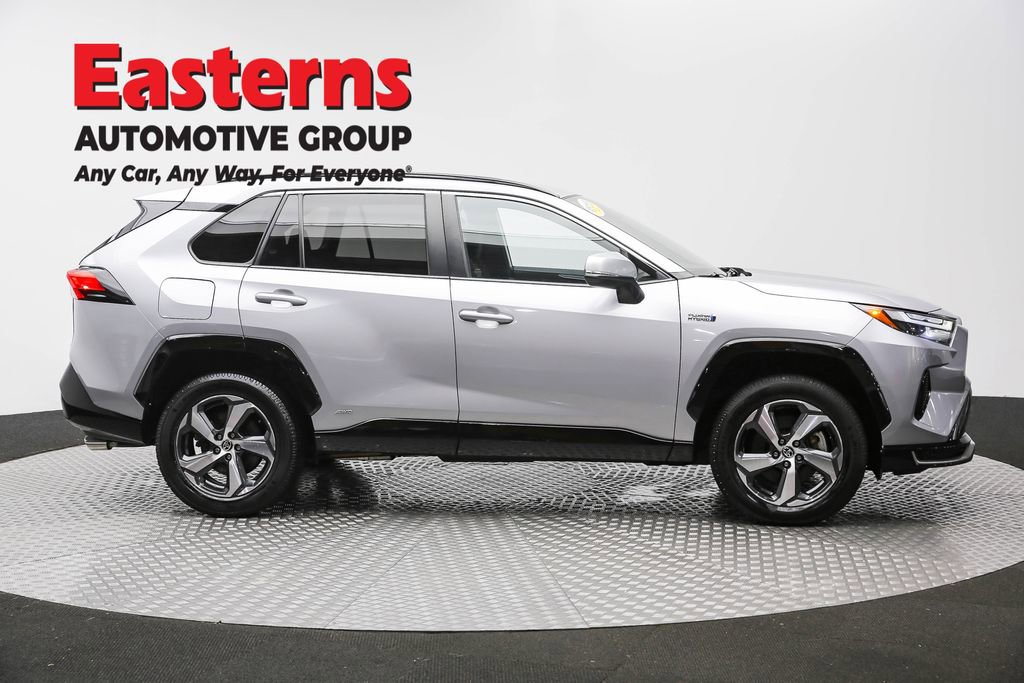 Used 2022 Toyota RAV4 SE AWD/4WD image 4
