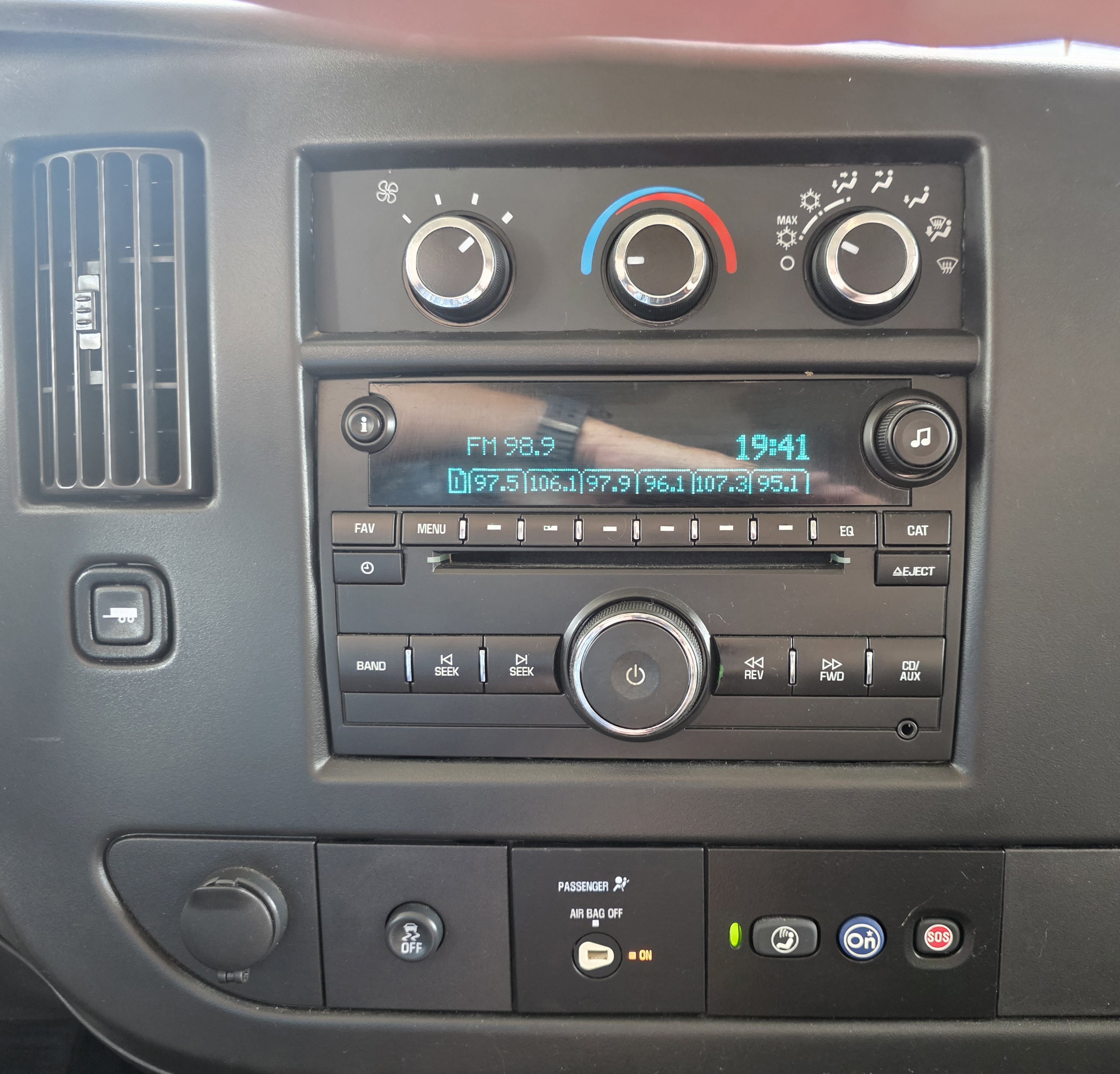 Used 2017 Chevrolet Express 2500 LS RWD image 25