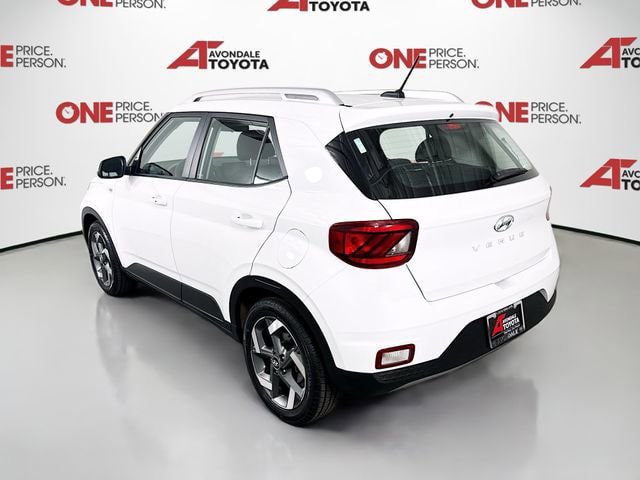 Used 2025 Hyundai Venue SEL image 5