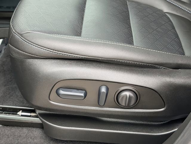 Used 2023 Chevrolet Bolt LT w/ Infotainment Package image 24