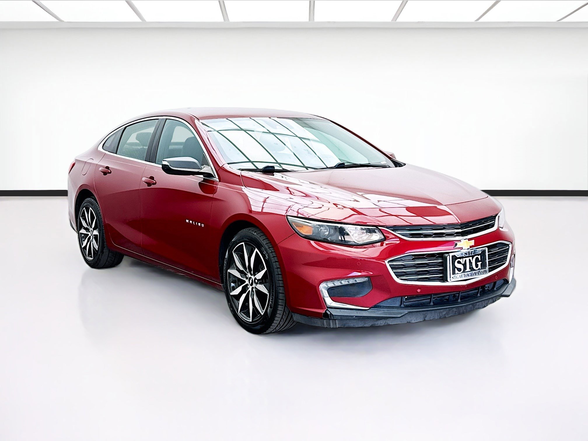Used 2018 Chevrolet Malibu LT w/ Driver Confidence Package image 3