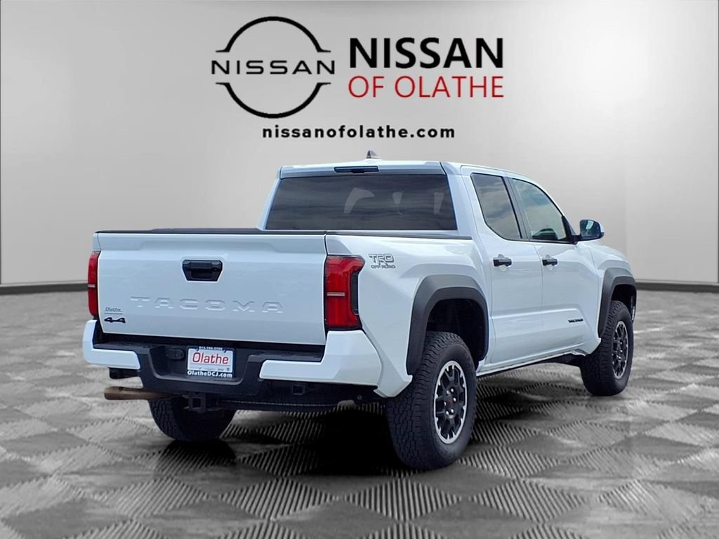 Used 2025 Toyota Tacoma TRD Off-Road AWD/4WD image 28