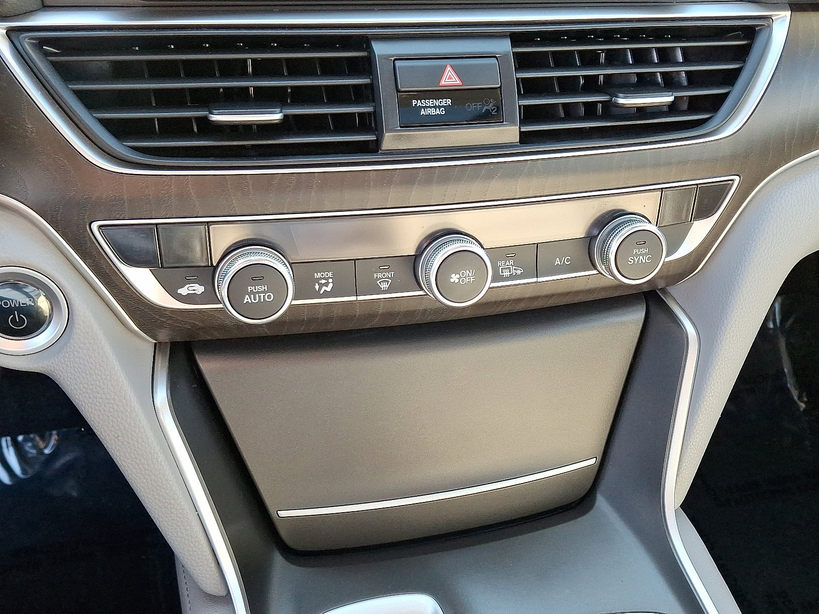 Used 2020 Honda Accord Touring image 14