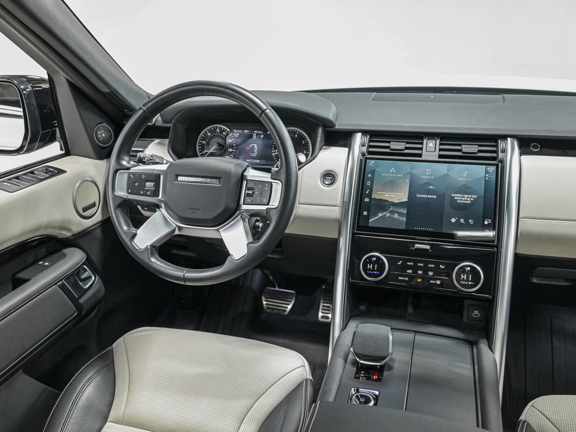 Used 2023 Land Rover Discovery S R-Dynamic image 29