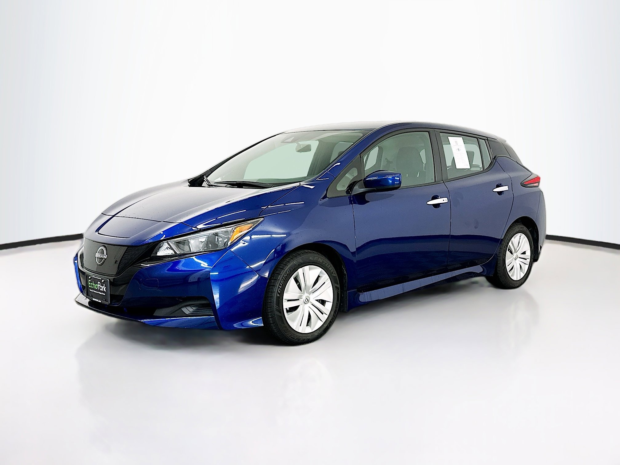 Used 2024 Nissan Leaf S FWD image 3