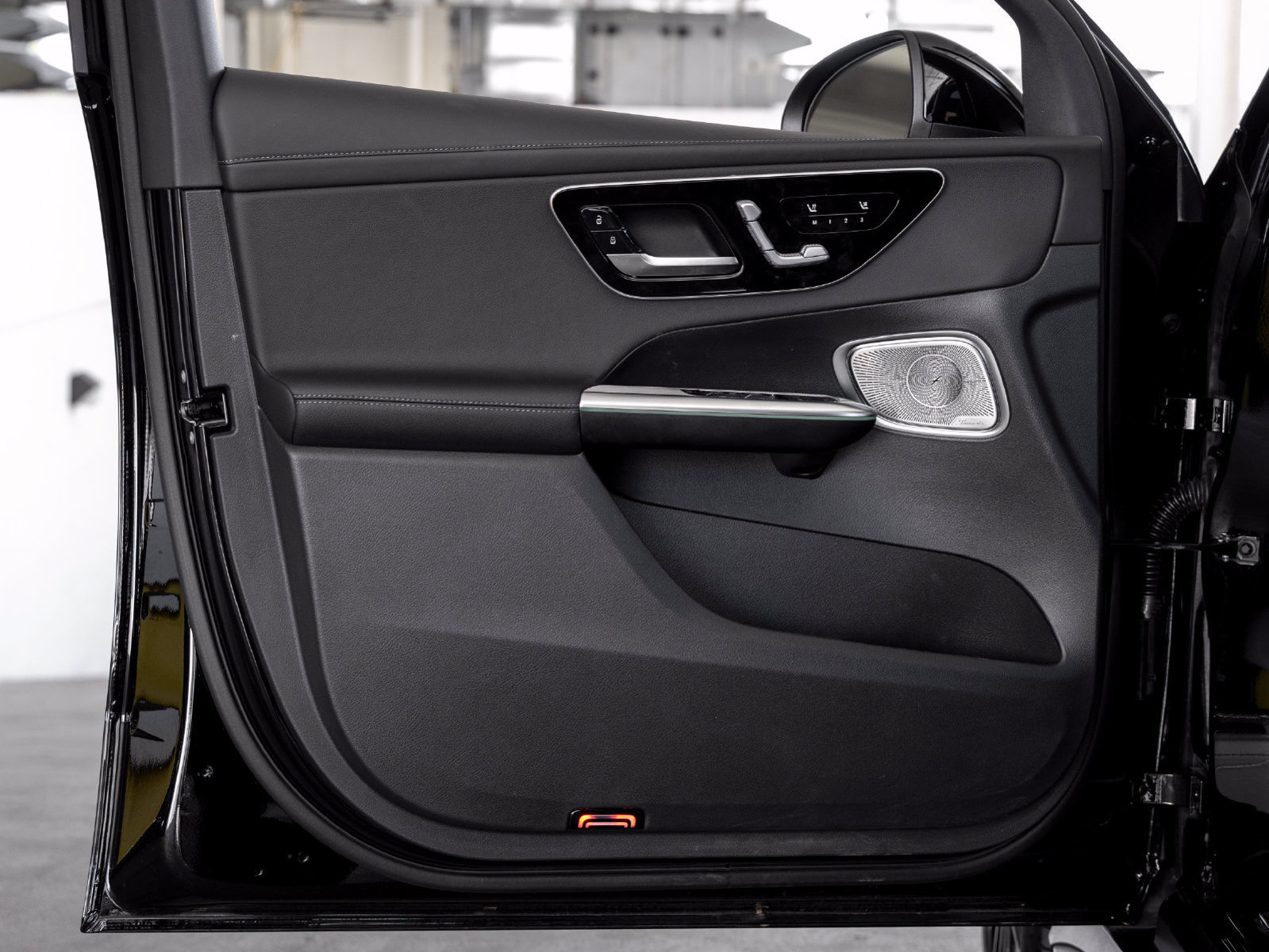 Used 2026 Mercedes-Benz GLC 300 image 9