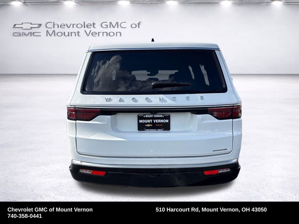 Used 2024 Jeep Wagoneer L Series II w/ Flexible Seating Group AWD/4WD image 4