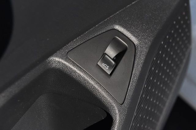 New 2026 Volkswagen Jetta SE image 9