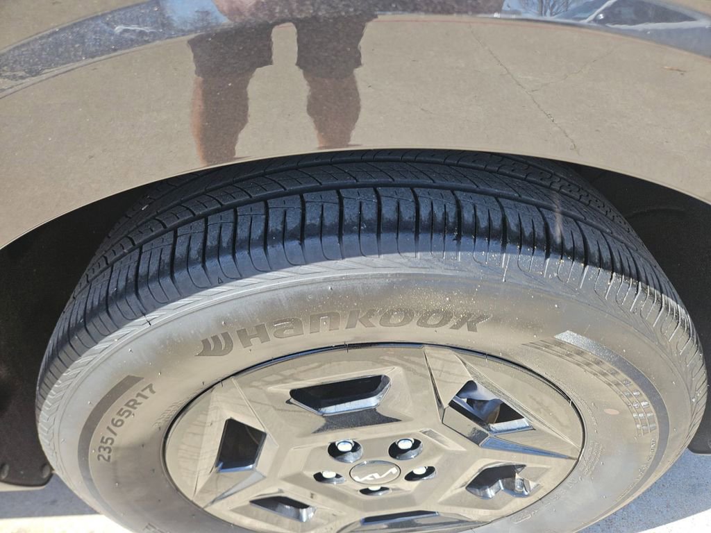 Used 2025 Kia Carnival image 27