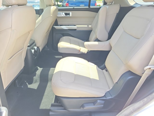 Certified 2023 Ford Explorer Limited w/ Limited Technology Package RWD image 11