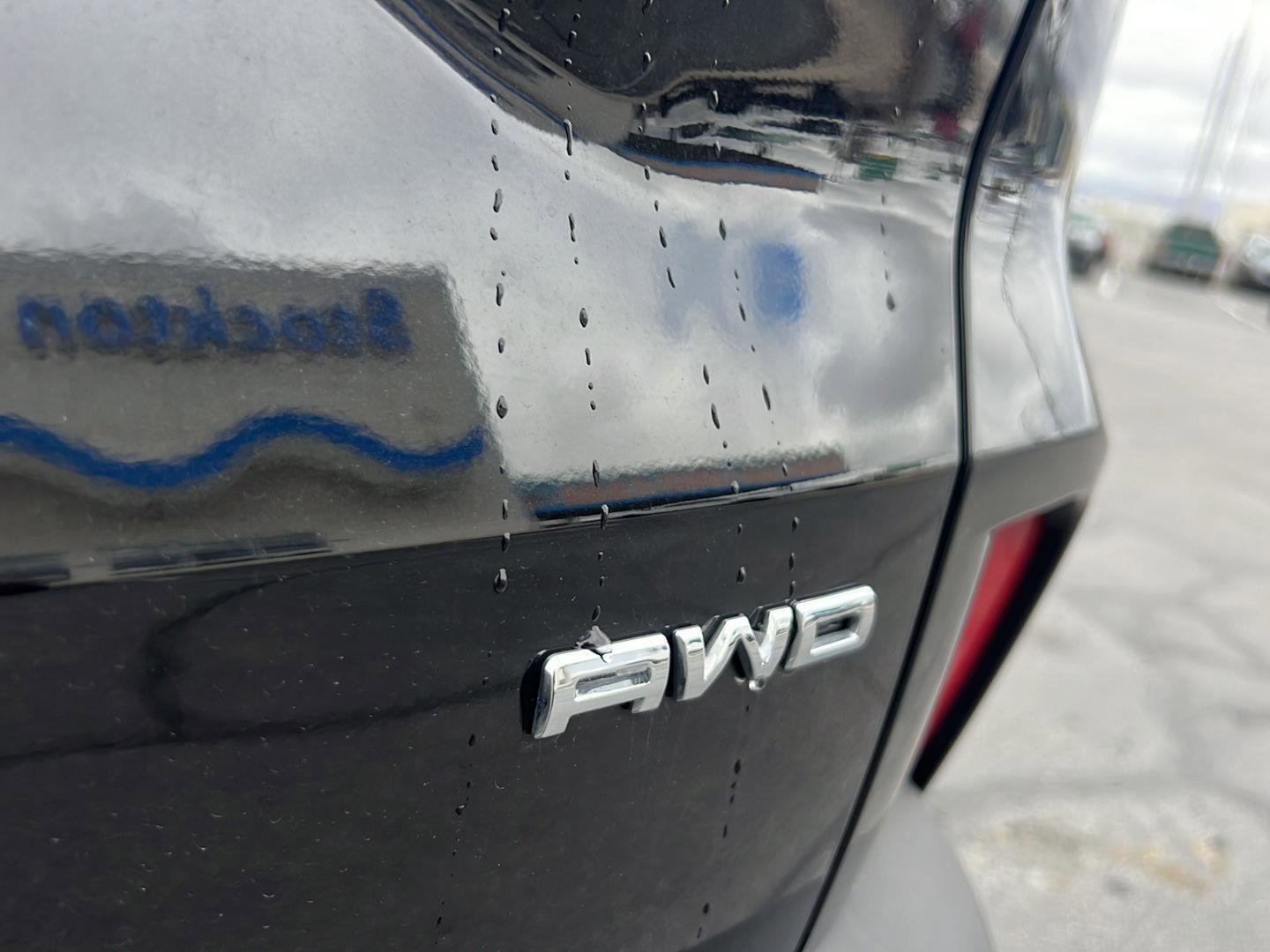 Used 2025 Ford Escape ST-Line image 11