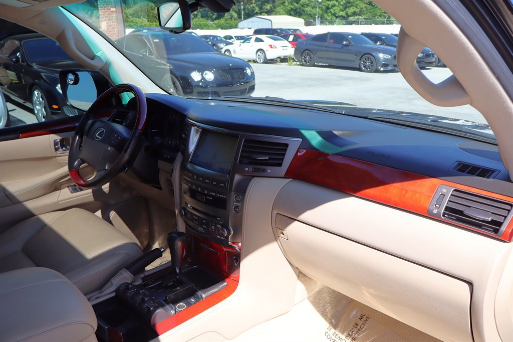 Used 2009 Lexus LX 570 4WD image 15