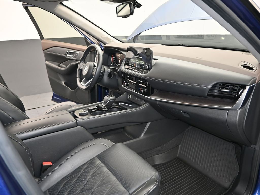 Used 2021 Nissan Rogue Platinum image 26