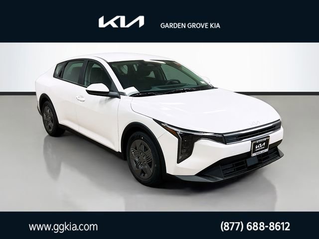 New 2025 Kia K4 LX