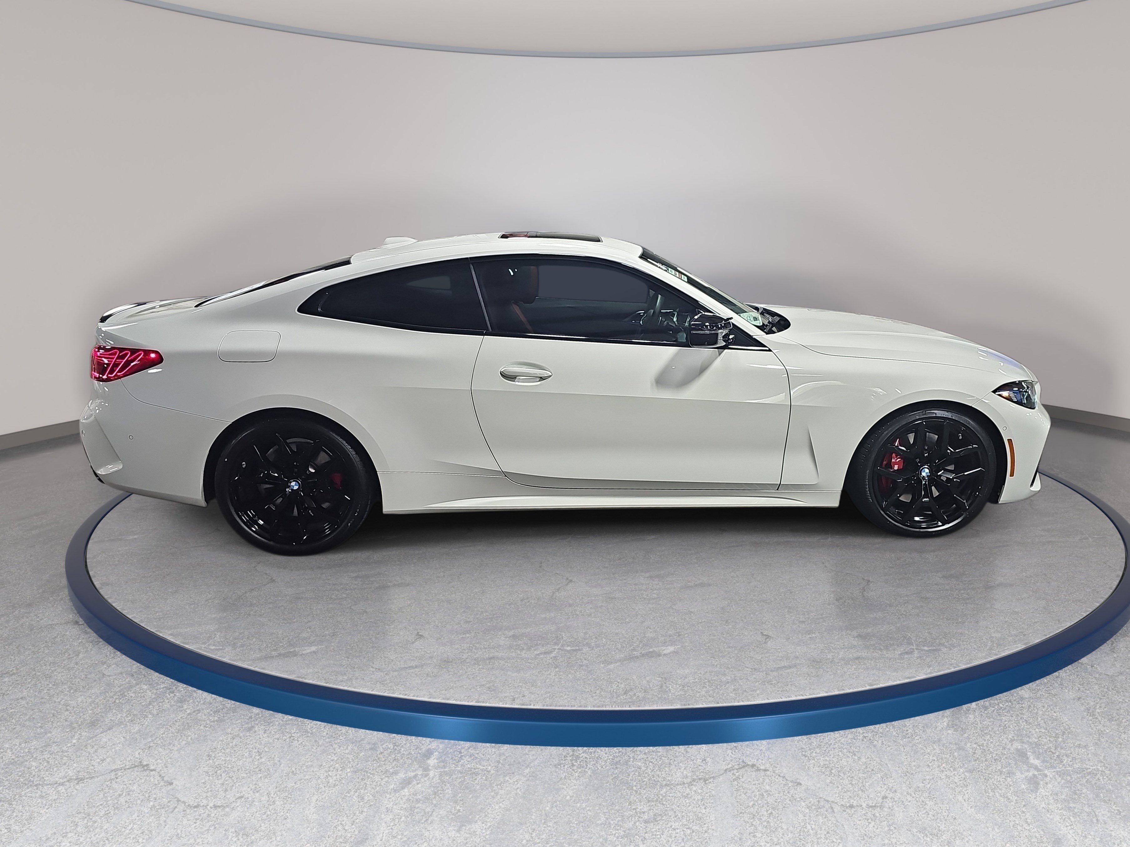 Certified 2025 BMW M440i Coupe w/ Premium Package RWD image 5