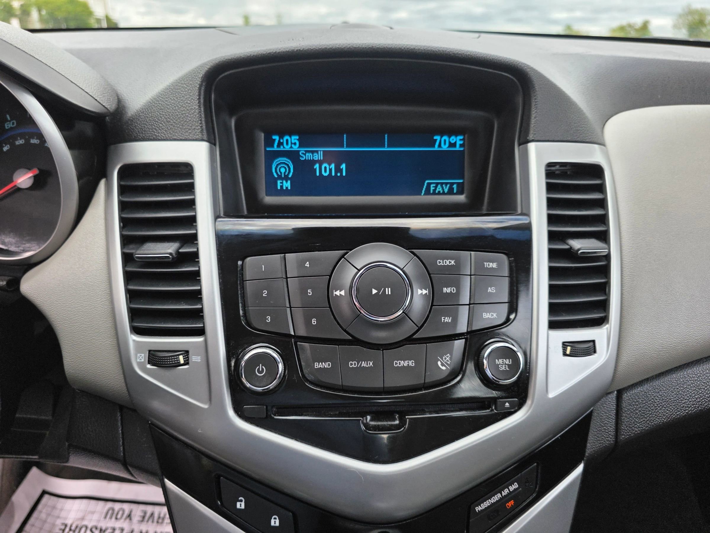 Used 2012 Chevrolet Cruze LT FWD image 13