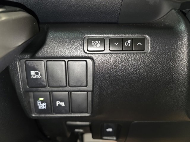 Used 2017 Lexus IS 300 AWD image 19