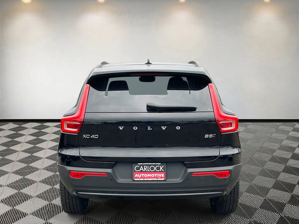 Used 2025 Volvo XC40 B5 Plus w/ Protection Package Premier image 4