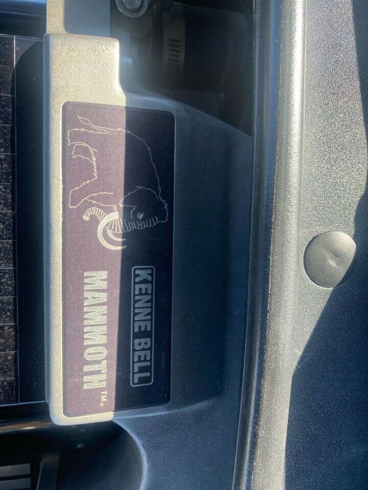 Used 2009 Dodge Challenger SRT8 w/ SRT Option Group II image 19