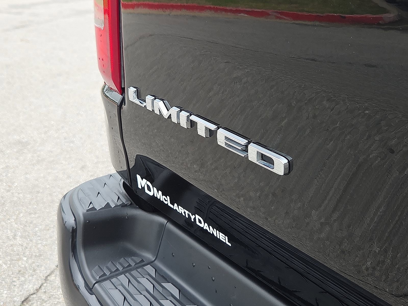 Used 2020 RAM 1500 Limited w/ Advanced Safety Group image 8