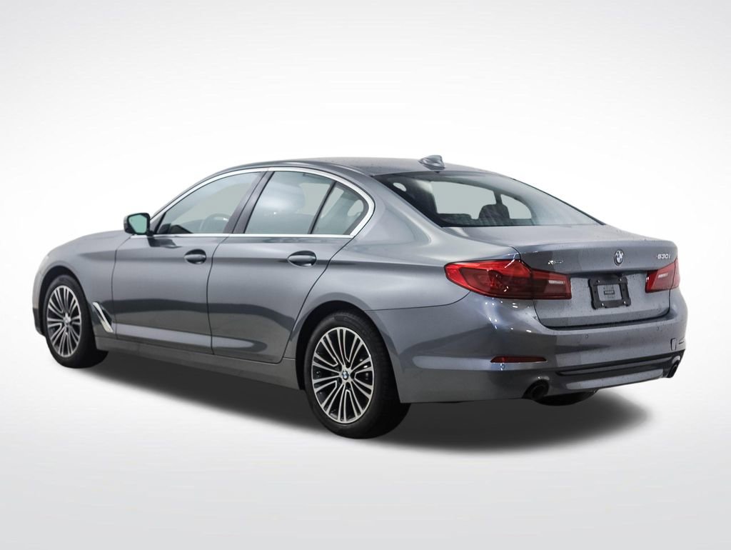 Used 2019 BMW 530i xDrive w/ Convenience Package AWD/4WD image 3