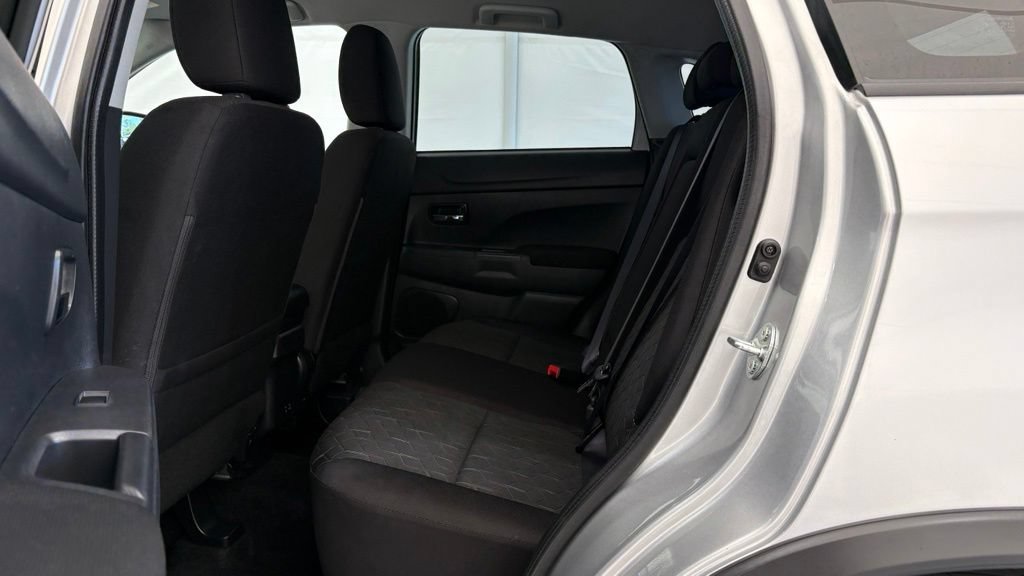 Used 2025 Mitsubishi Outlander Sport ES AWD/4WD image 19