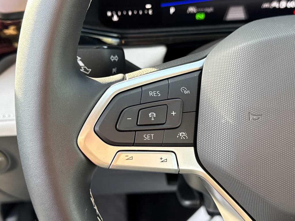 Used 2025 Volkswagen Taos S image 25