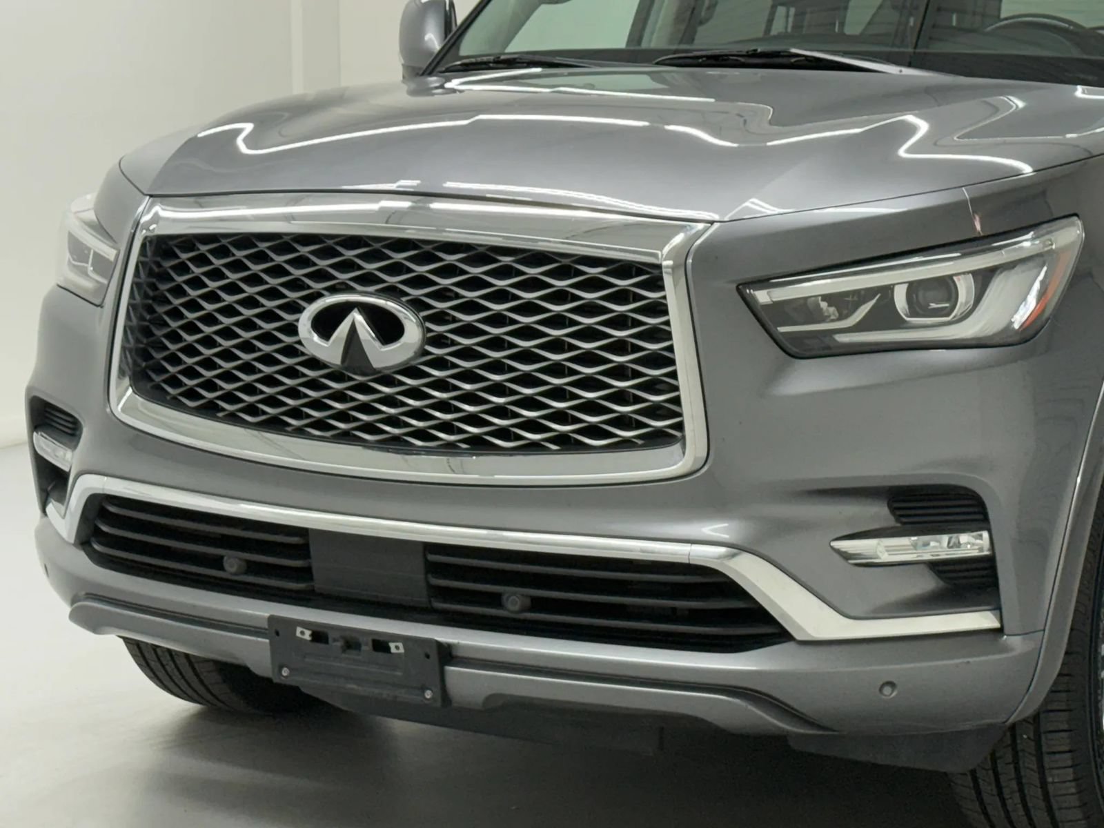 Used 2019 INFINITI QX80 Luxe w/ Proassist Package AWD/4WD image 43