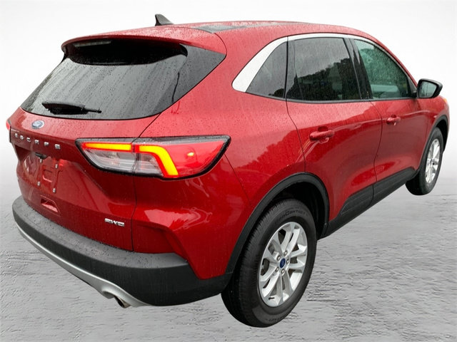 Used 2022 Ford Escape SE w/ Cold Weather Package AWD/4WD image 2